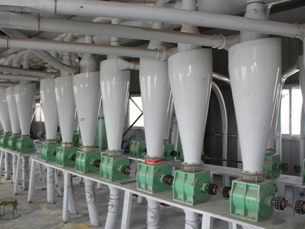 玉米加工設備每次生產結束后要進行維護保養 延長使用壽命